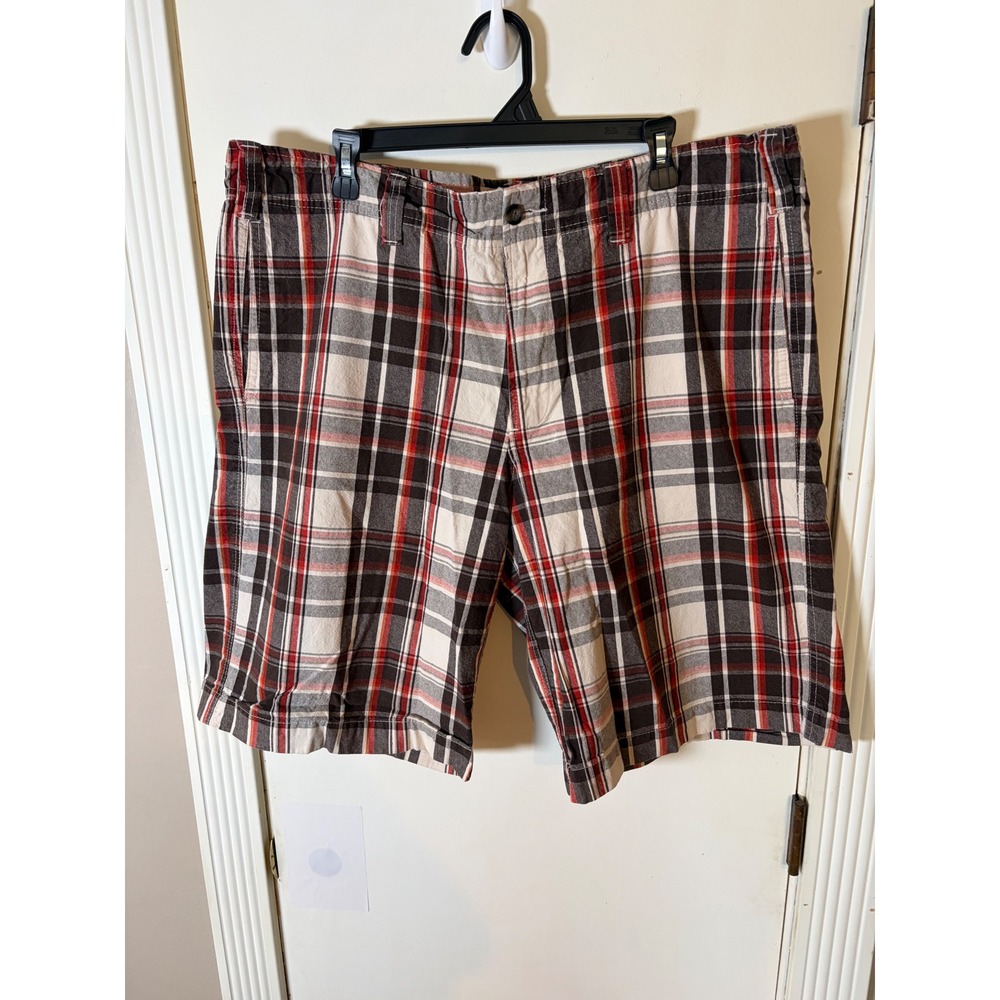 Mossimo Supply Co Mens Plaid Flat Front Shorts Red White Black Size 40